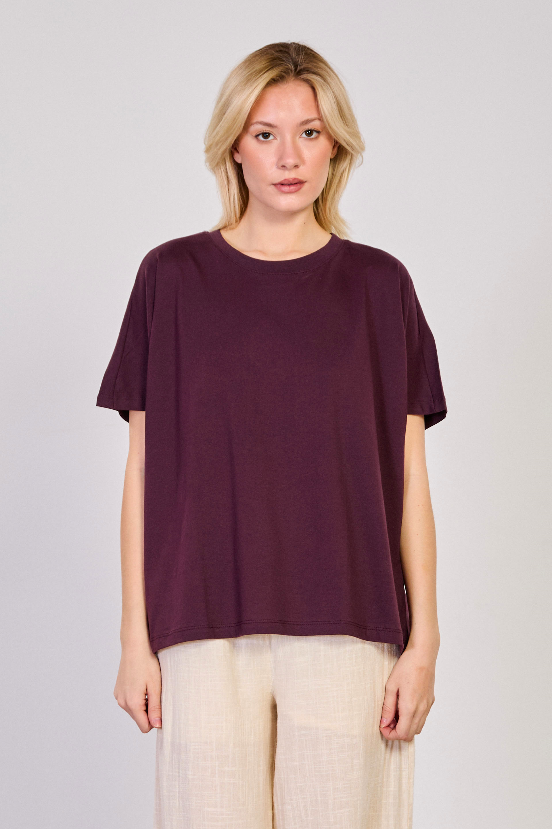 Kadın Dik Yaka Düşük Kol Oversize T-Shirt - Mürdüm