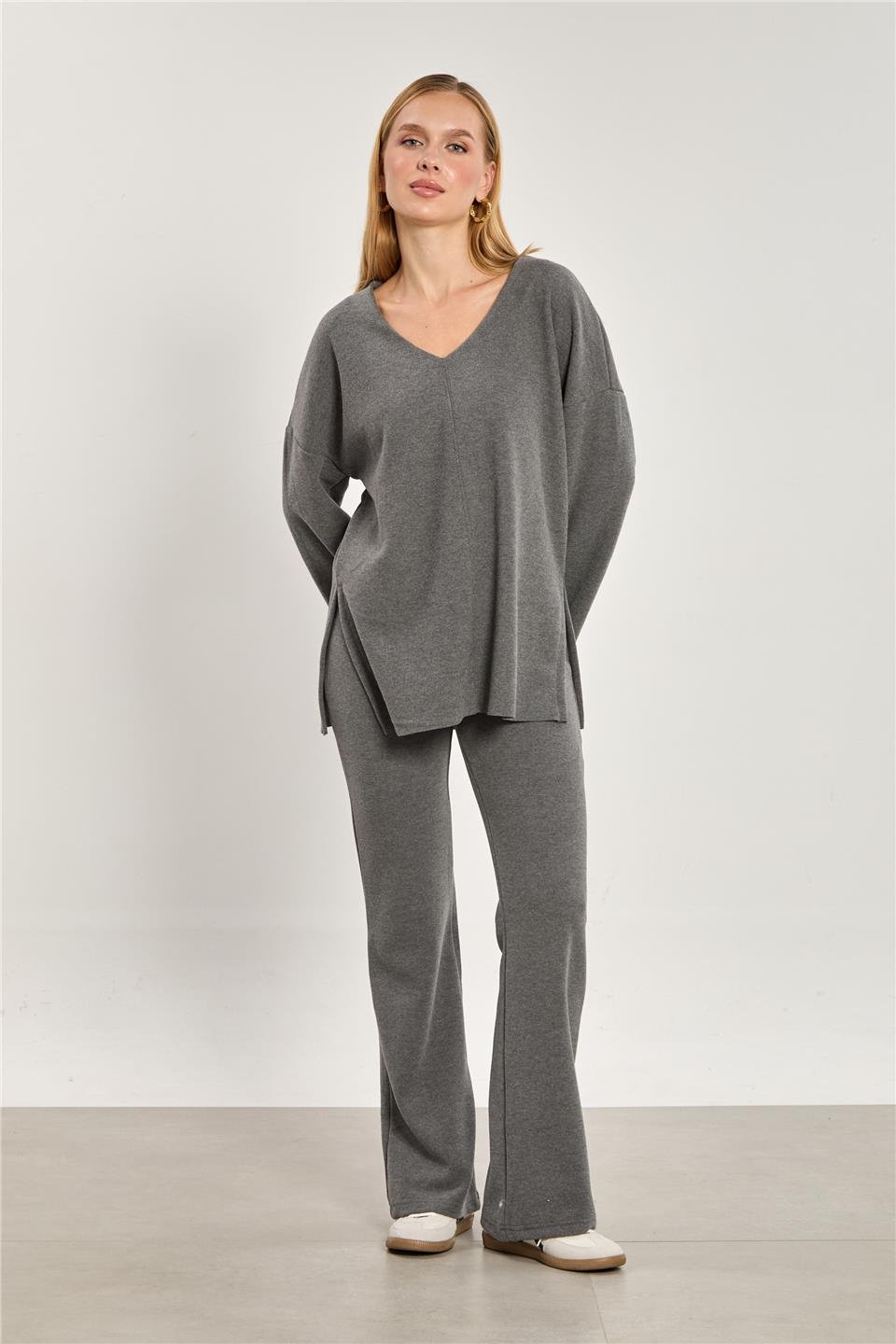 Kadın V Yaka Yanı Yırtmaçlı İkili Takım - Füme