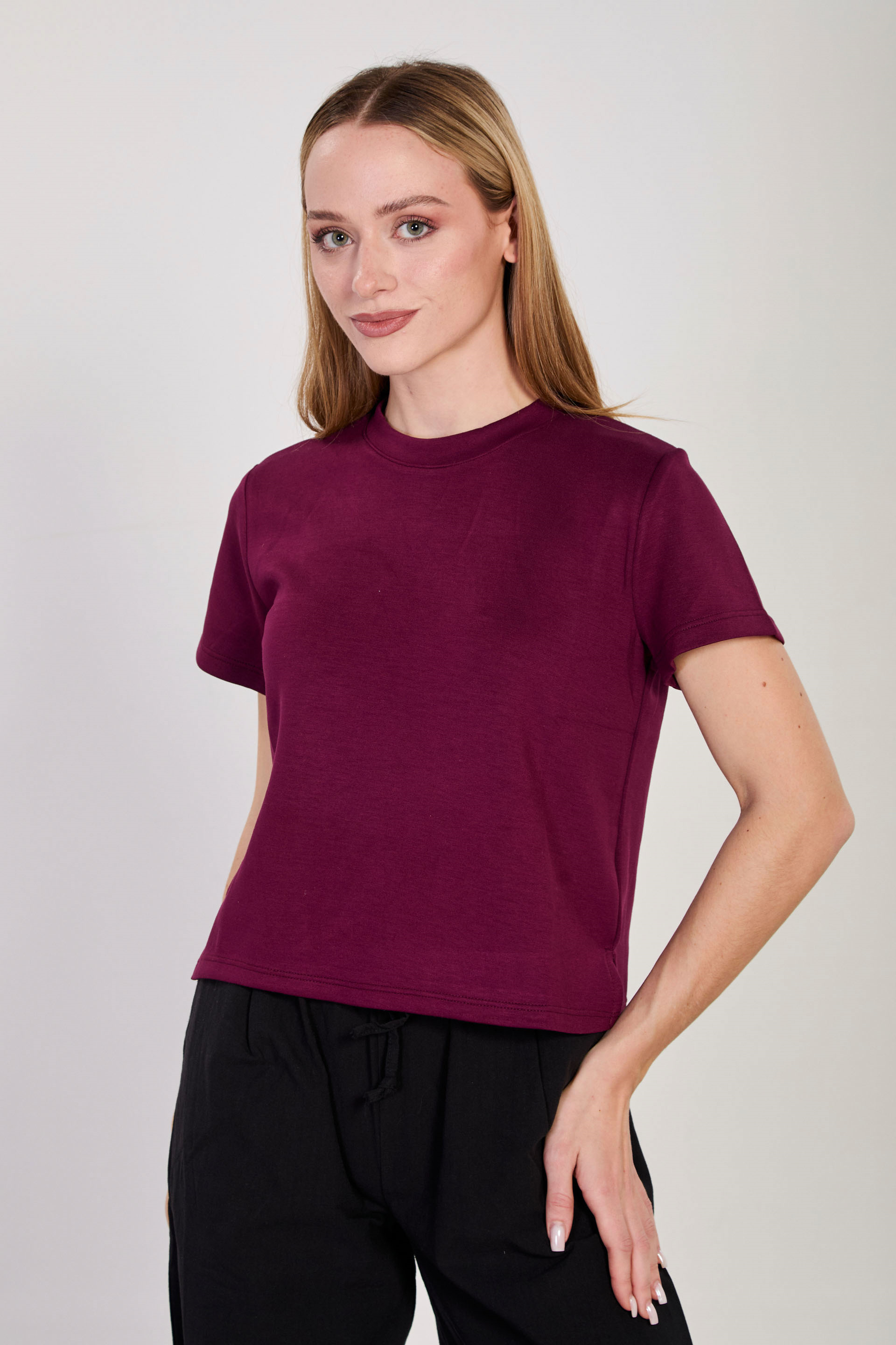 Kadın Bisiklet Yaka Yanı Yırtmaçlı T-Shirt - Bordo