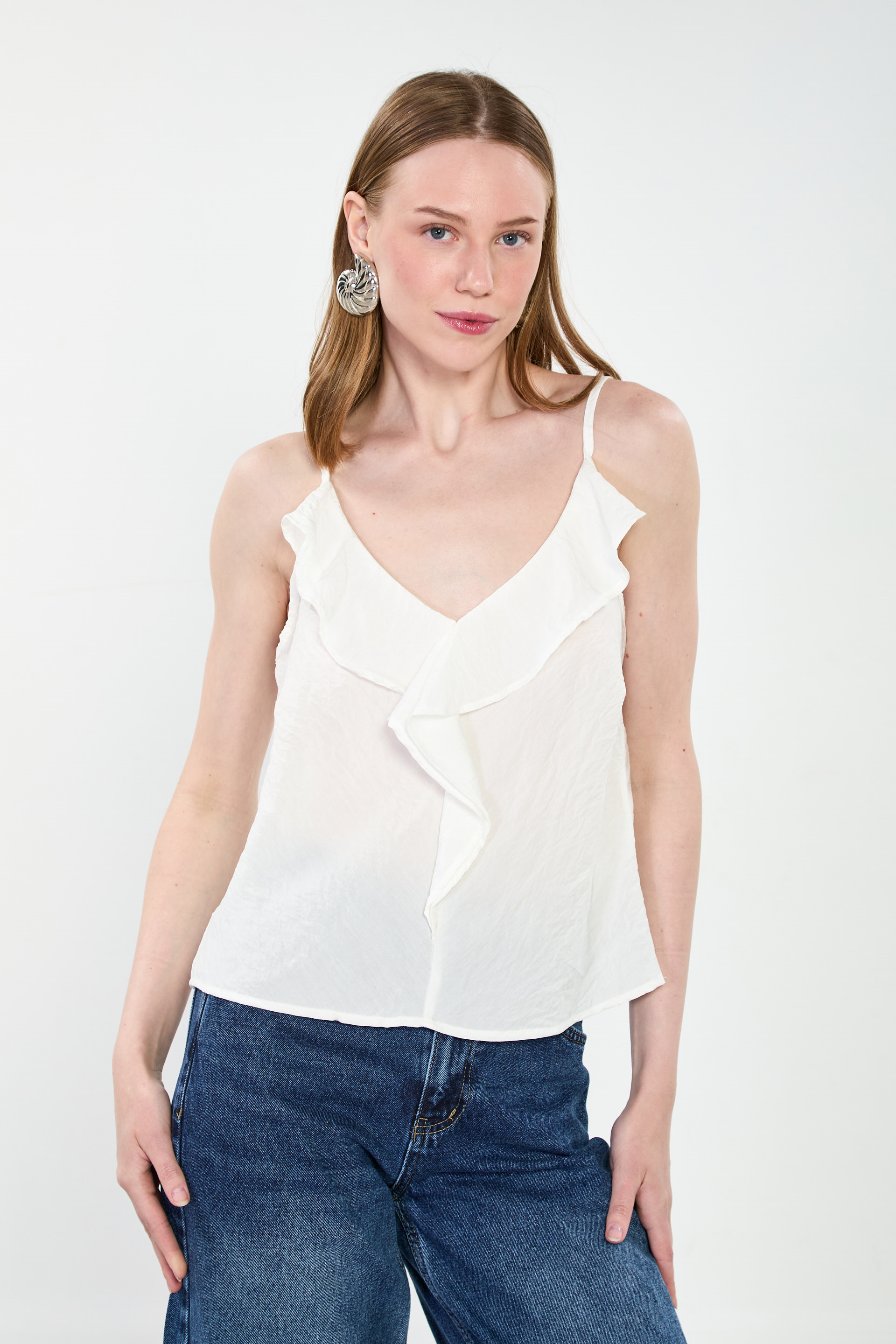 Kadın İp Askılı Önü Fırfırlı Bluz - Beyaz