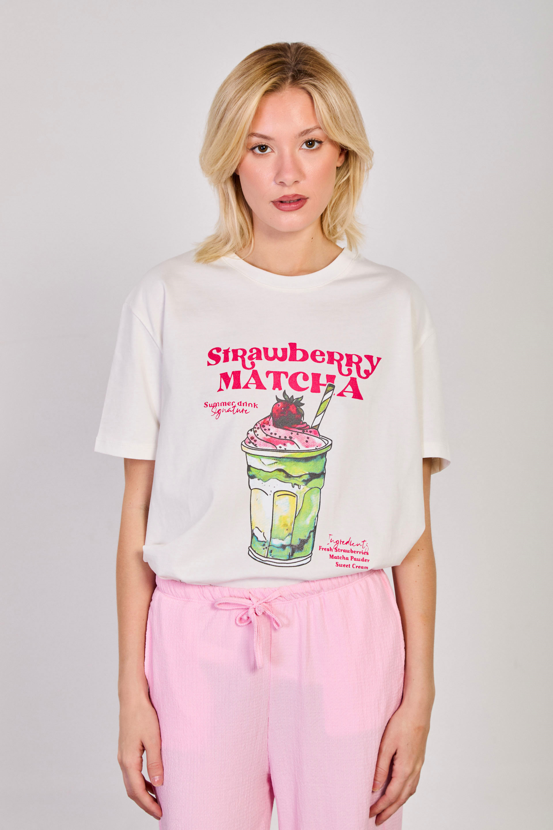 Kadın Strawberry Matcha Baskılı T-Shirt - Ekru