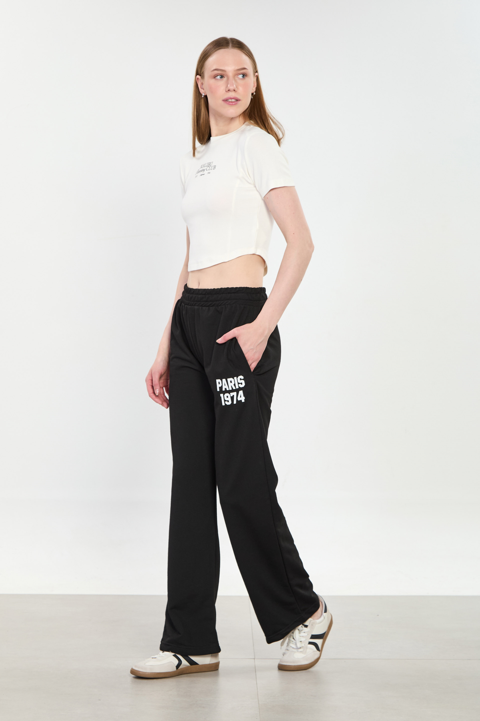 Kadın Beli Lastikli Paris 1974 Baskılı Bol Eşofman Altı - Siyah