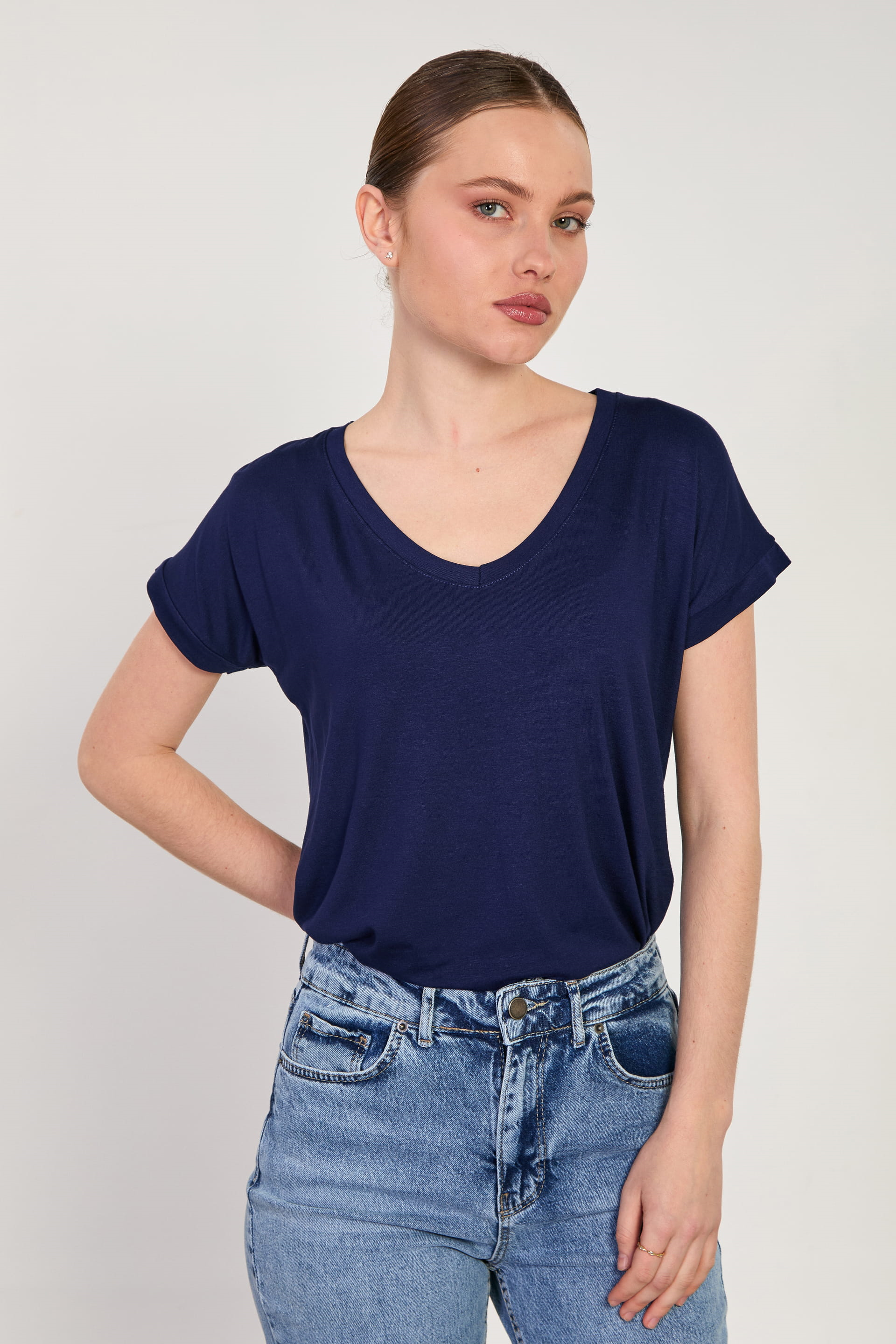 Kadın V Yaka Yırtmaçlı T-Shirt - Lacivert