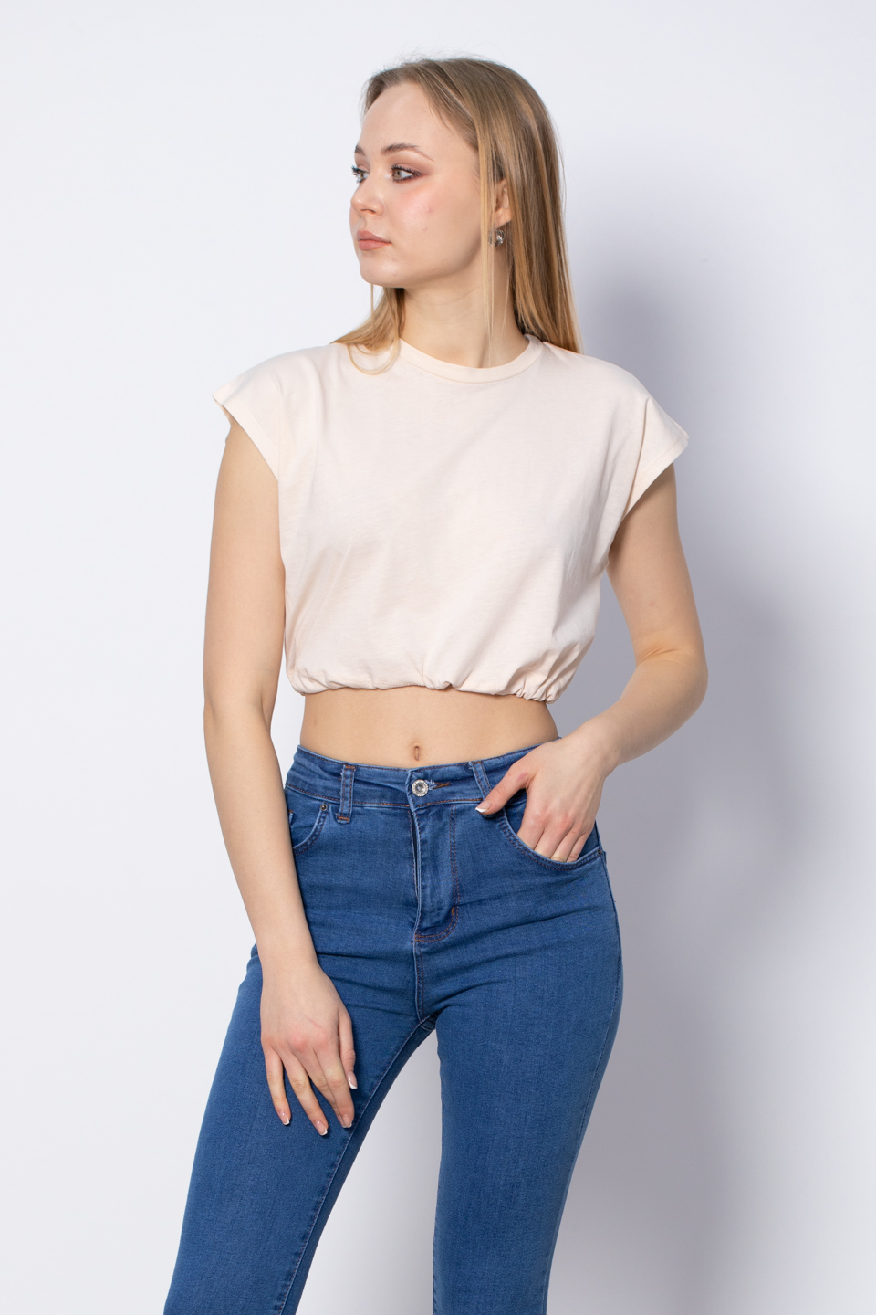 Beli lastikli crop-5587 Taş