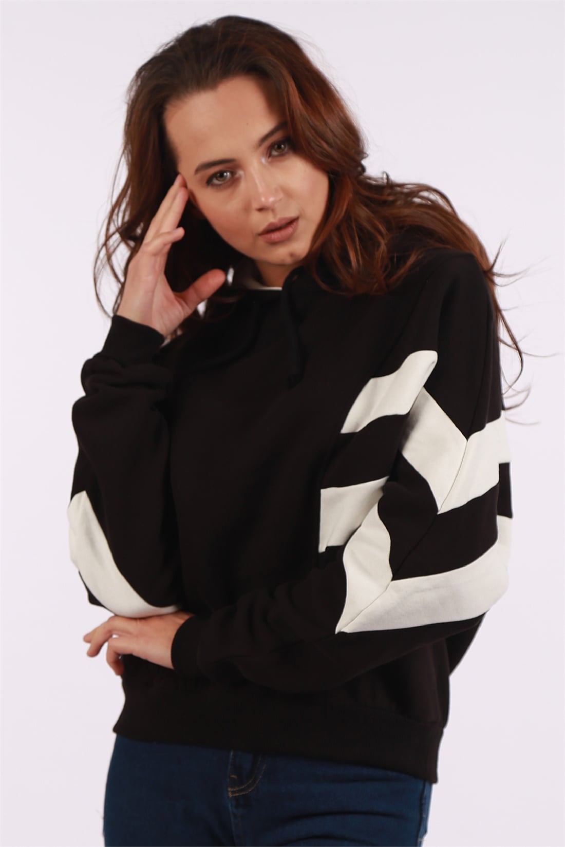Beyaz Şeritli Sweatshirt-Siyah