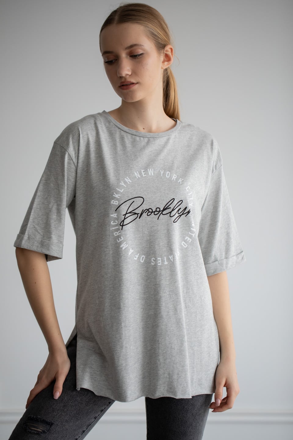 Brooklyn baskılı yandan yırtmaçlı t-shirt-6265 Gri M.