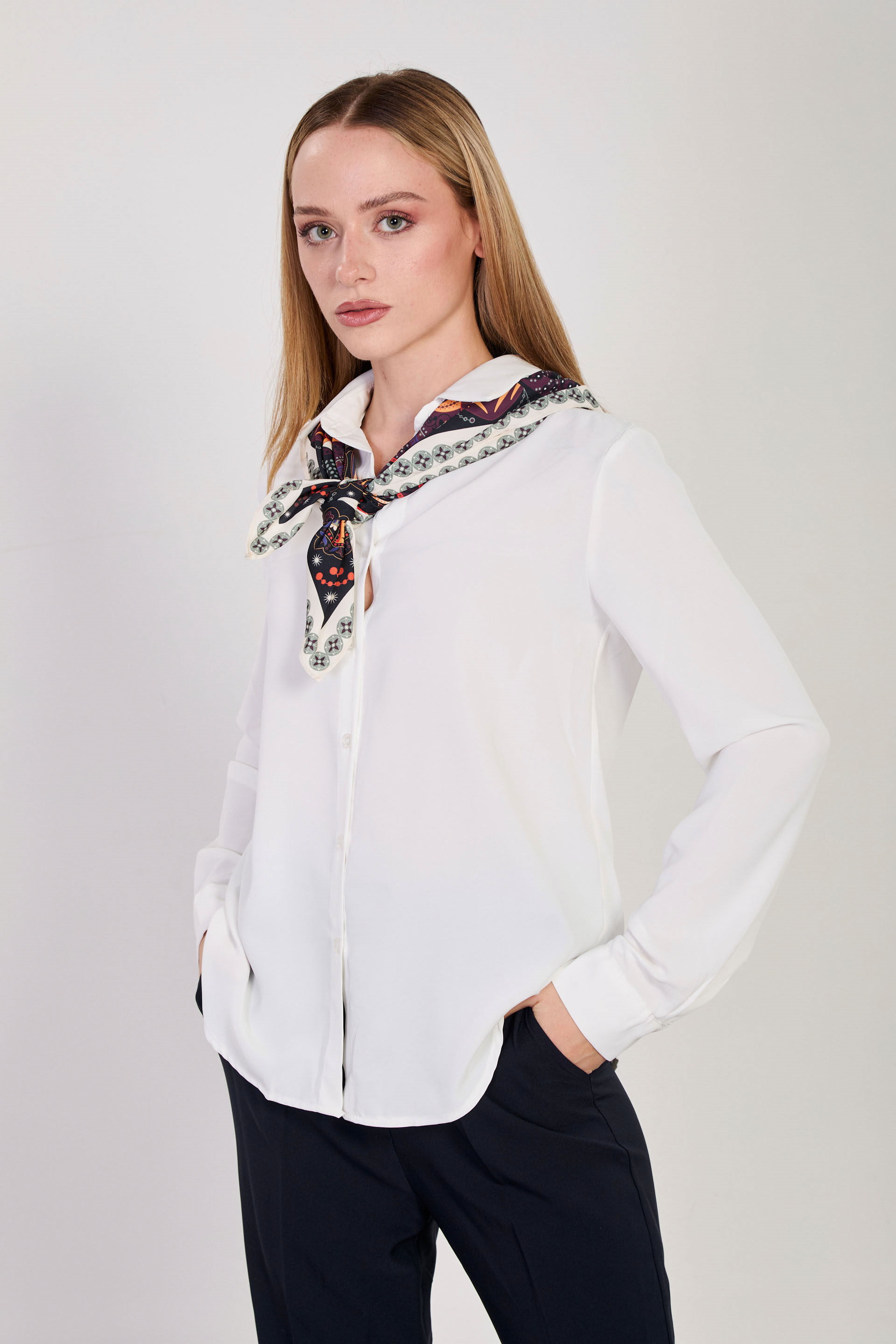 Kadın Fularlı Uzun Kol Gömlek - Ekru