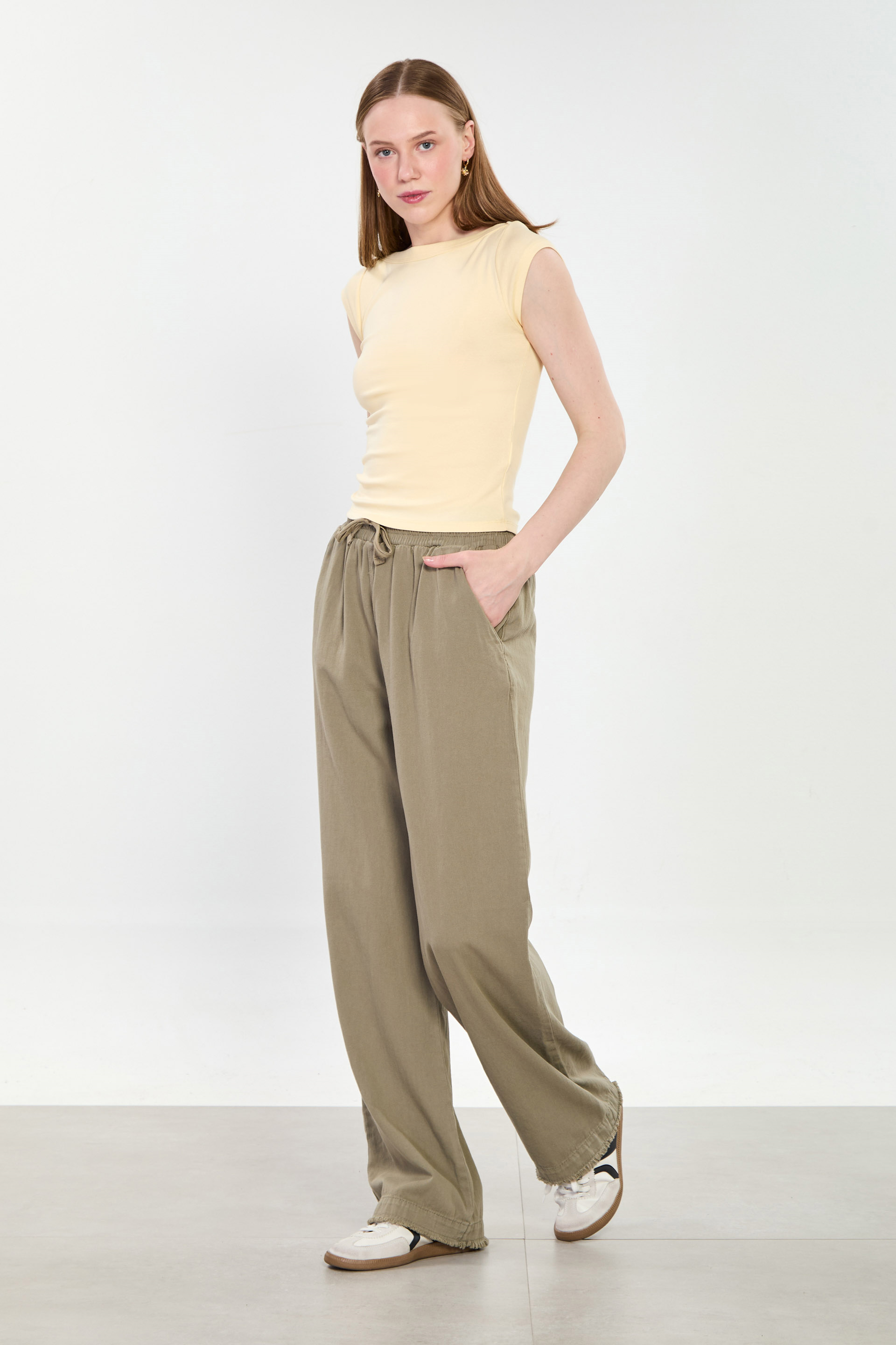 Kadın Paça Püsküllü Bol Paça Pantolon - Haki