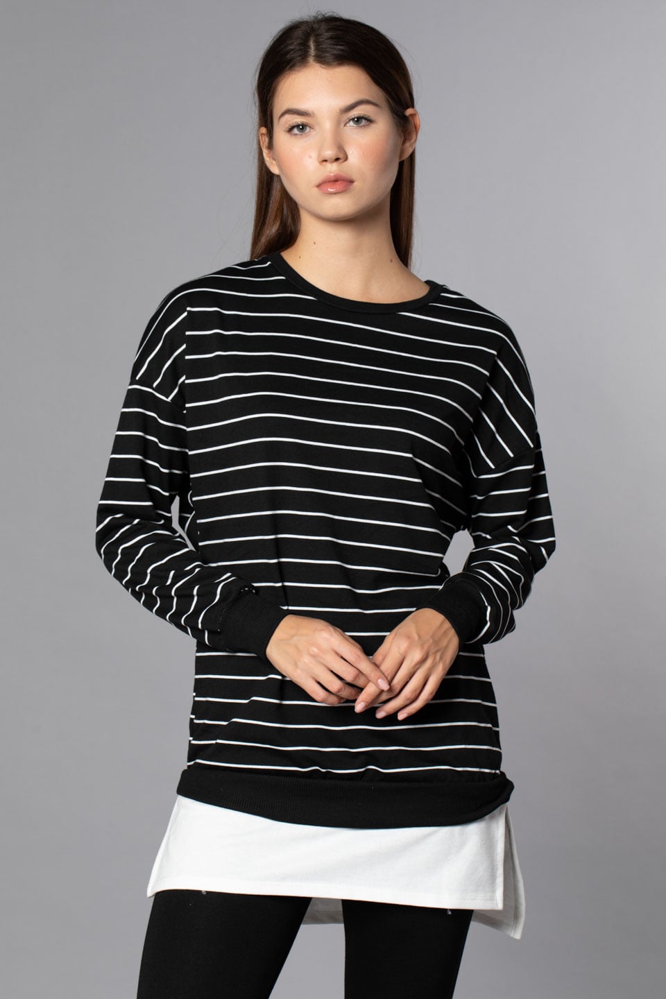Çizgili Etek Ucu Garnili Sweatshirt-Siyah