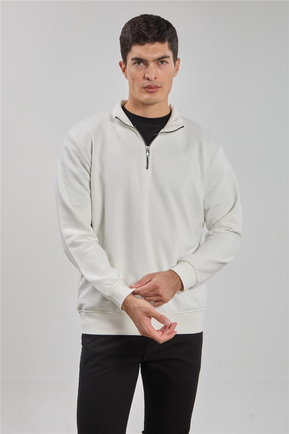 Dik yaka logolu sweatshirt-1219 Ekru
