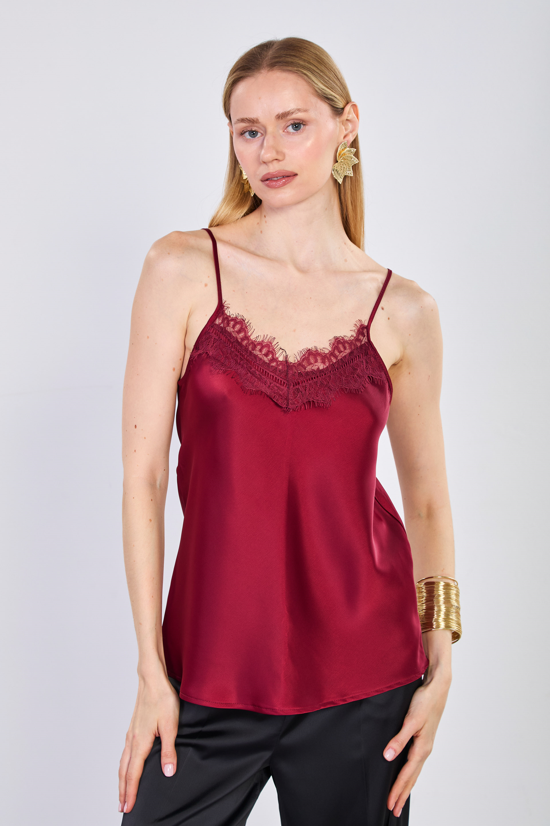 Kadın Önü Dantelli Askılı Saten Bluz - Bordo