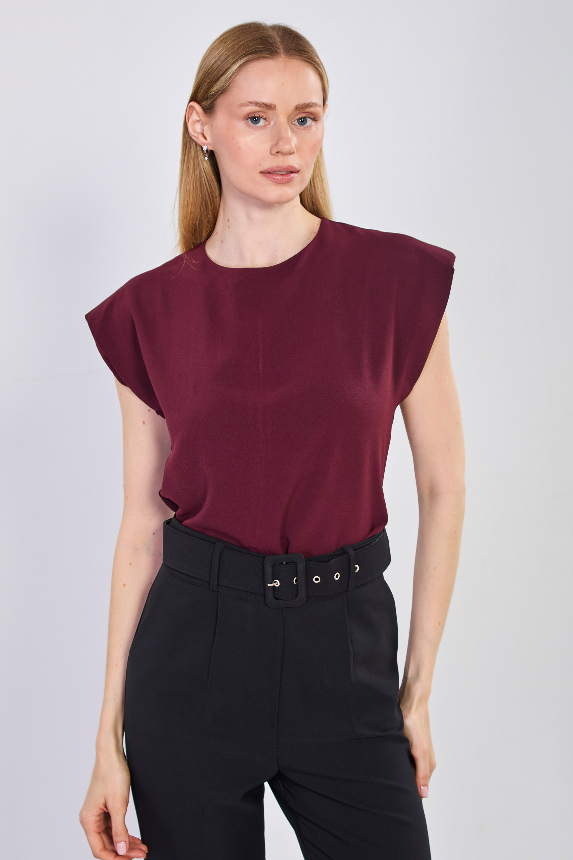 Kadın Vatkalı Kolsuz Bluz - Mürdüm