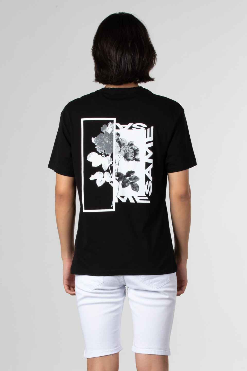 Göğüs yazılı arka baskılı t-shirt-1003 Siyah