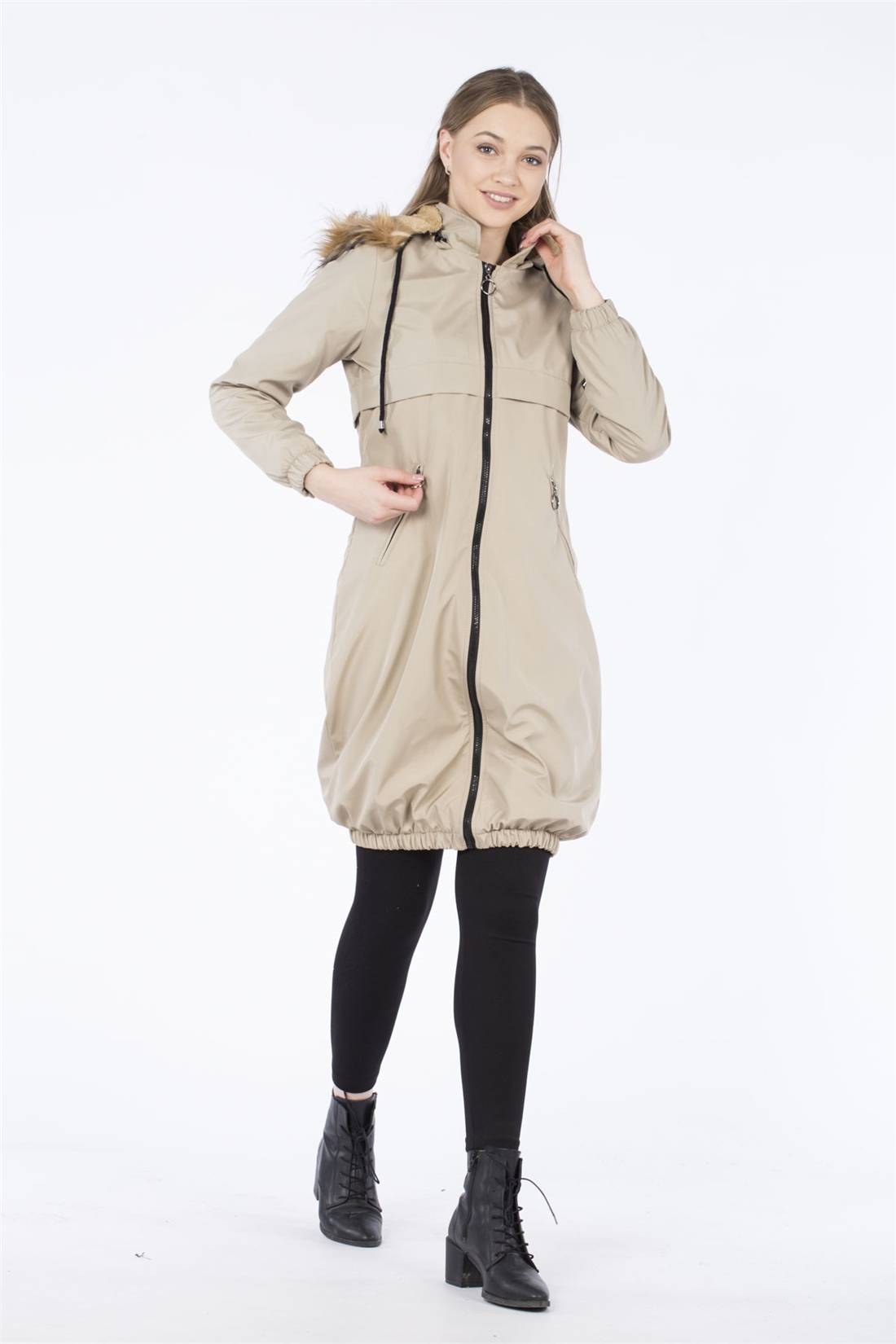 Kapüşonlu Uzun Mont-Taş