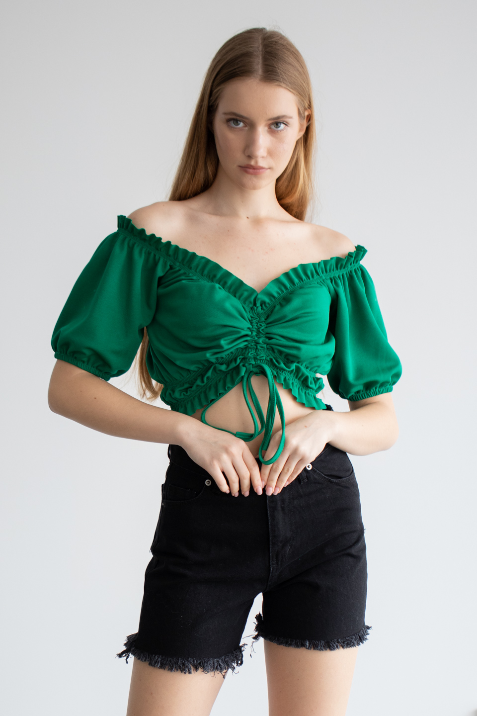 Omuzu açık önü büzgülü bluz-5027 Benetton