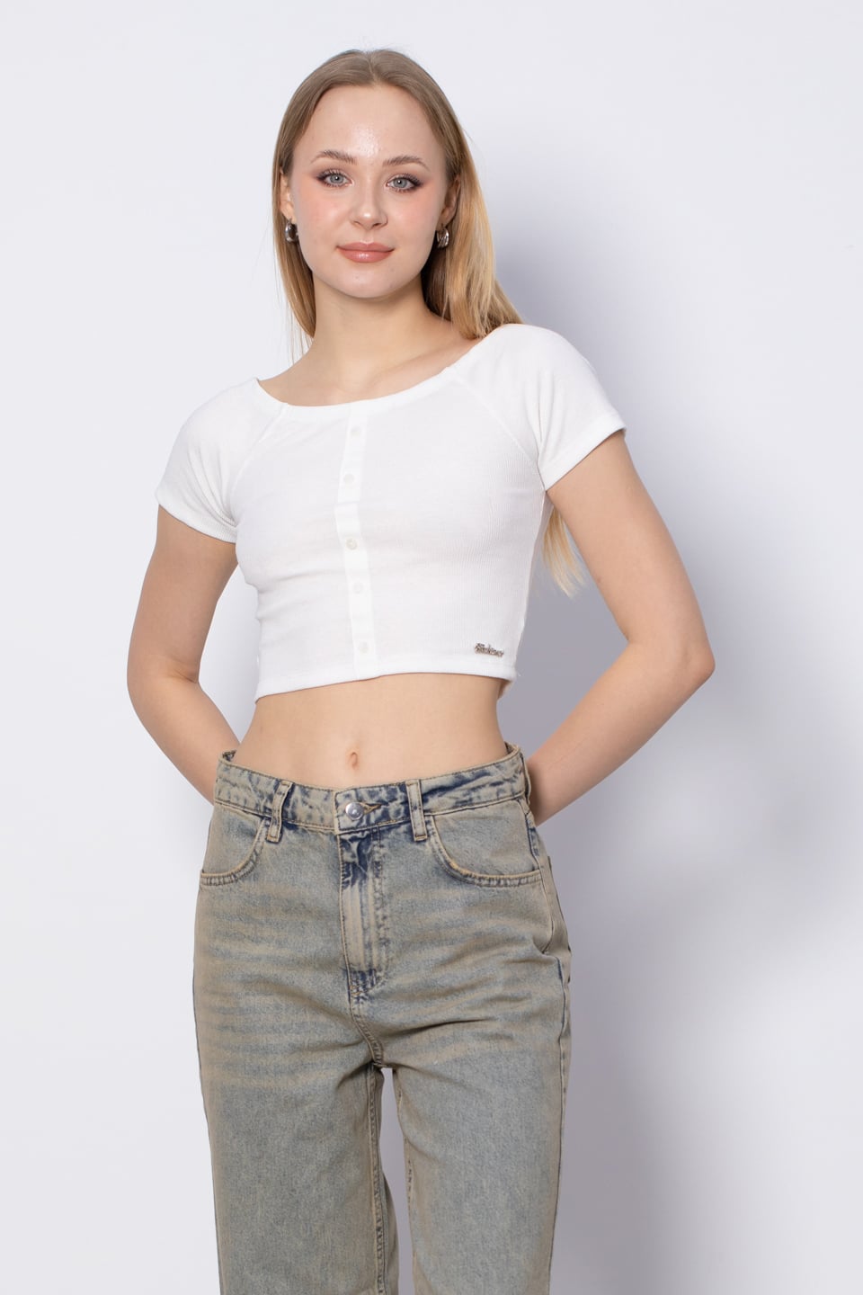 Önü Düğme Detaylı Crop Body - Beyaz