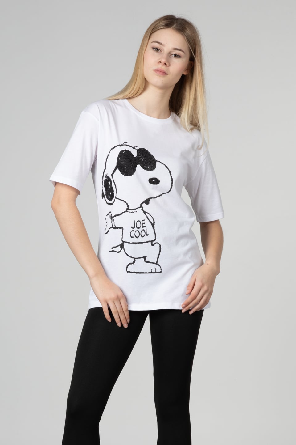 Önü pullu köpek baskılı t-shirt-2147 Beyaz