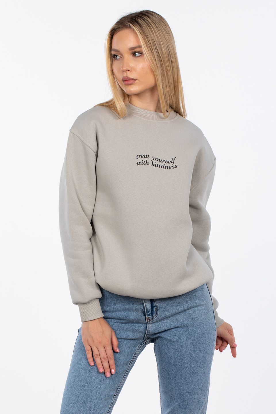 Önü yazılı bileği kalp nakışlı sweatshirt-83-572 B.Gri