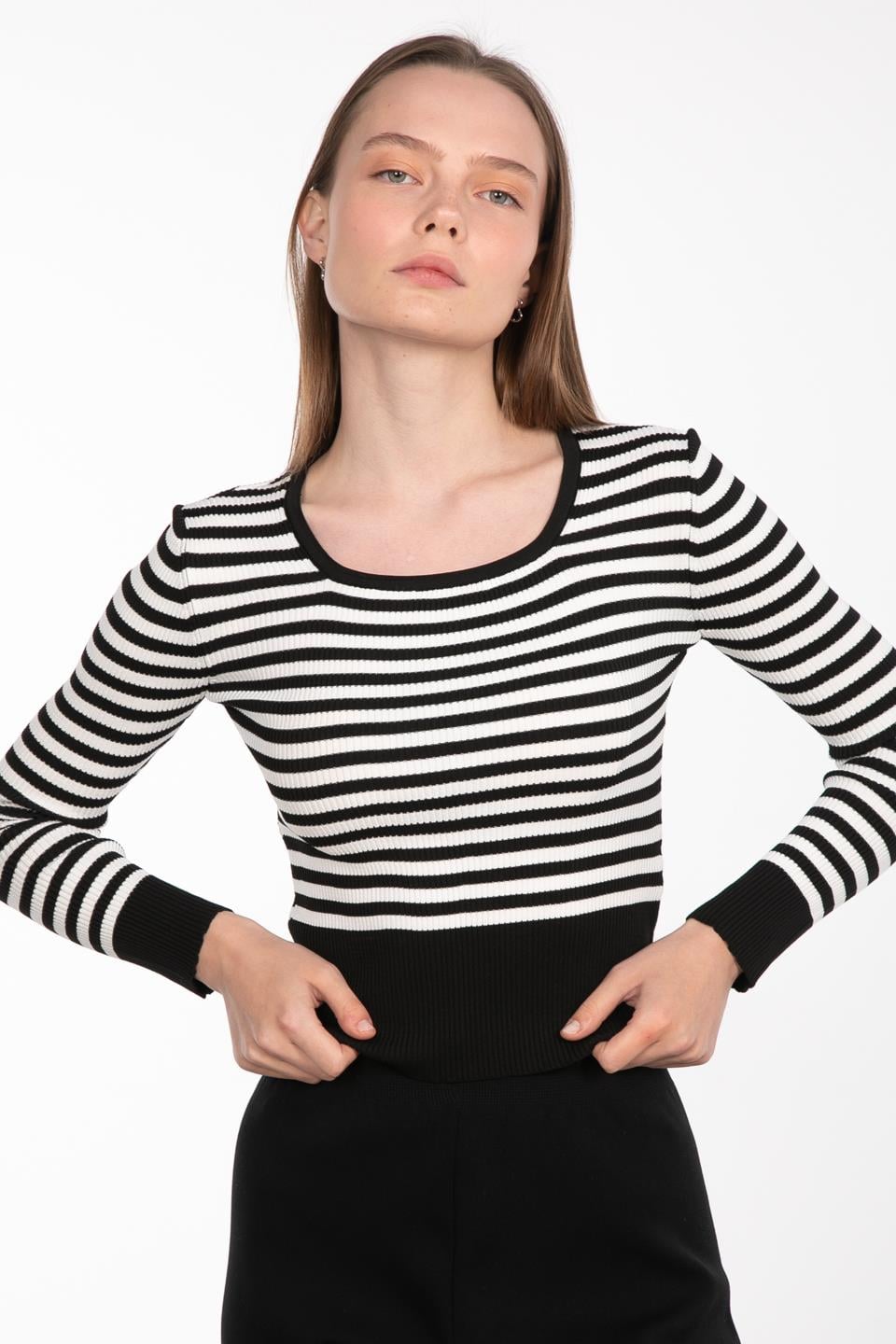 U yaka çizgili body-3073 Siyah/Beyaz