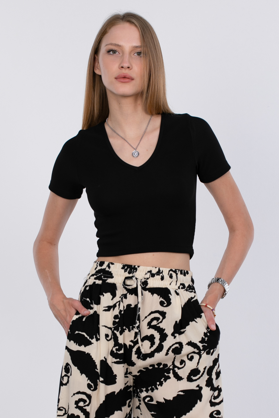 V yaka kısa kol body-6648 Siyah