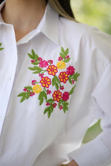 Orense Çiçek İşlemeli Gömlek Beyaz