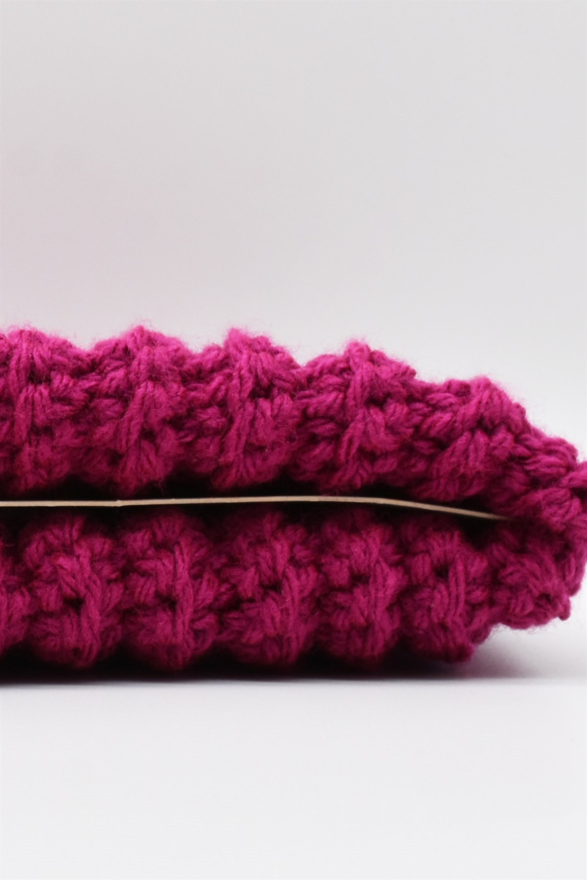 Kadın El Örgüsü Kışlık Yün Bere Magenta