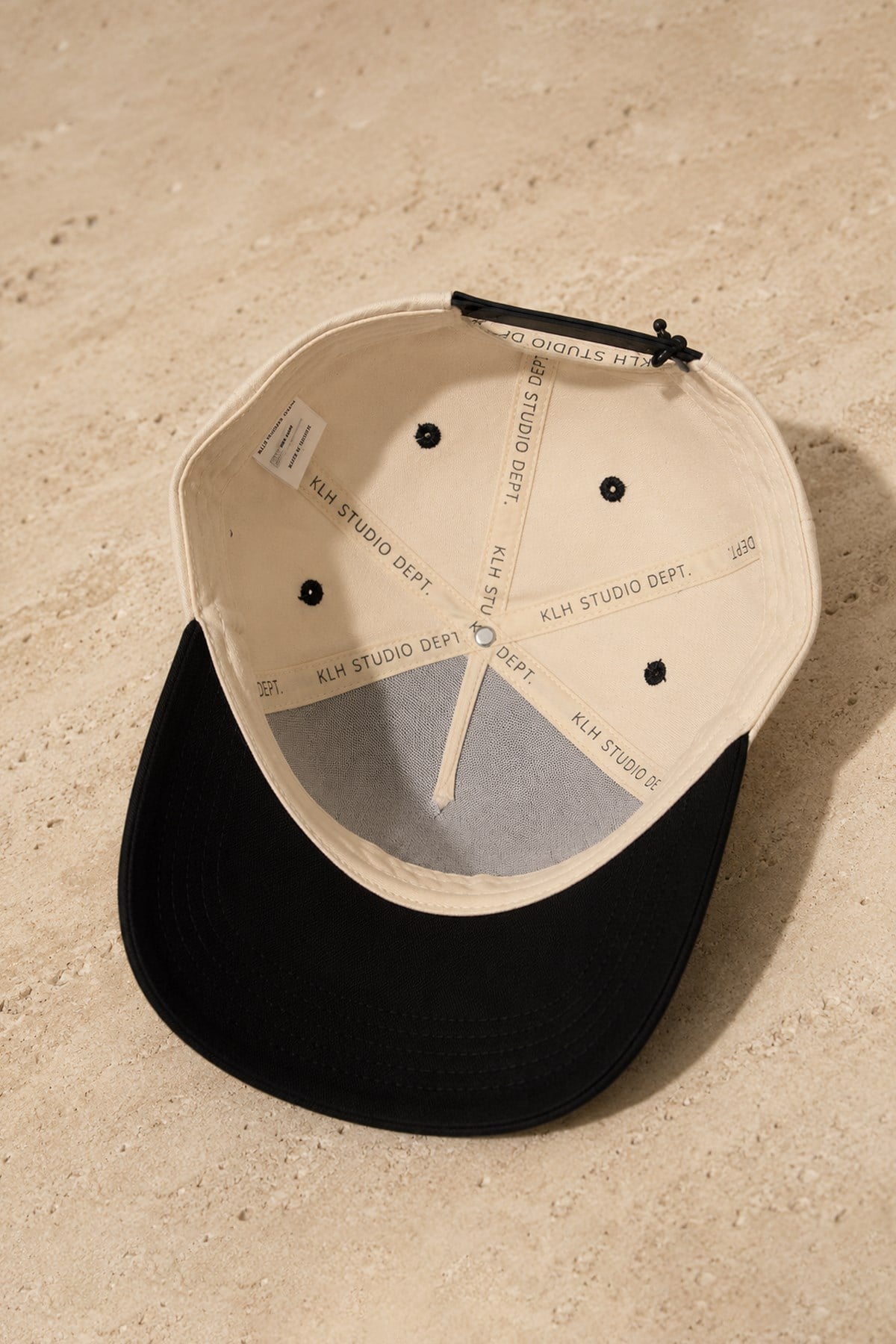 KLH Studio Dept. Equestrian Club Kontrast Siperli Şapka | Unisex - Ayarlanabilir