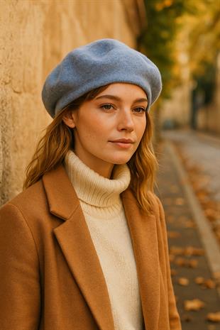 Kadın Bebe Mavi Triko Fransız Bere – Yumuşak Dokulu Kışlık Model