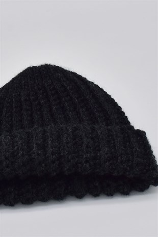 Womens Handmade Winter Beanie Antrachite