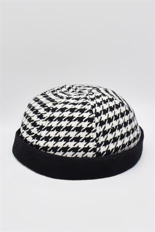 Womens Hipster Folded Cap Houndstooth Patterned Docker Winter Hat