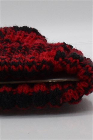 Womens Short Beanie Black-Red