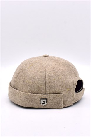 Womens Short Winter Beige Docker Beanie