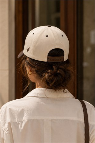 KLH Studio Dept. Equestrian Club Kontrast Siperli Şapka | Unisex - Ayarlanabilir