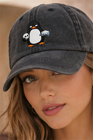 Penguen Nakışlı Siyah Unisex Baseball Cap – Yıkamalı Vintage Stil