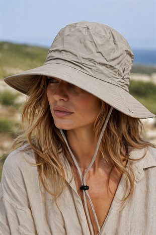 SunForm™ Geniş Siper Güneş Şapkası — Hafif, Katlanabilir