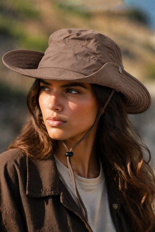 SunForm™ Geniş Siper Güneş Şapkası — Hafif, Katlanabilir