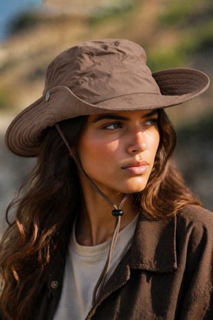 SunForm™ Geniş Siper Güneş Şapkası — Hafif, Katlanabilir