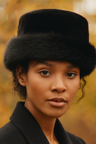 Yuvarlak Suni Kürk Şapka - Siyah Kışlık Boho Bucket Hat