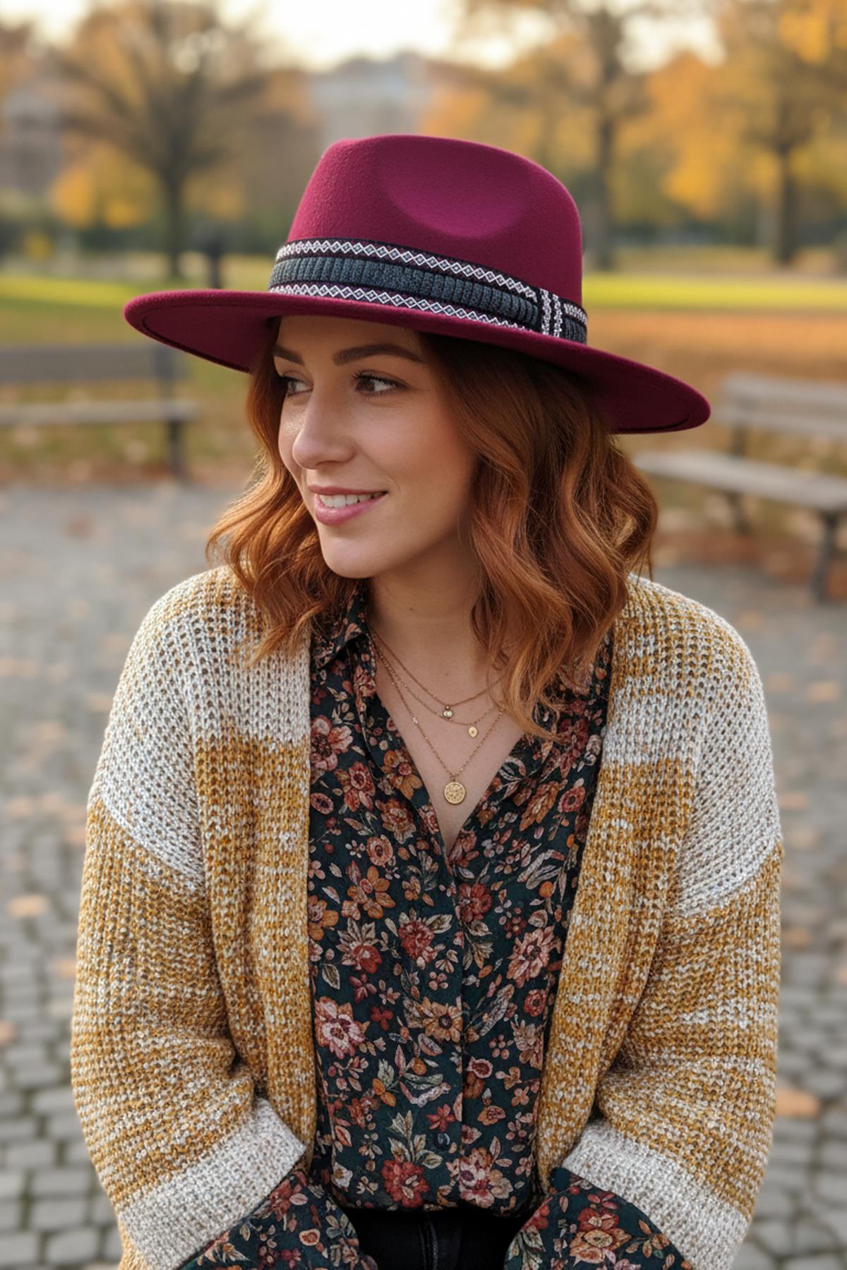 Külah Bohem Dokunuşlu Şeritli Bordo Fedora Şapka KLH7547