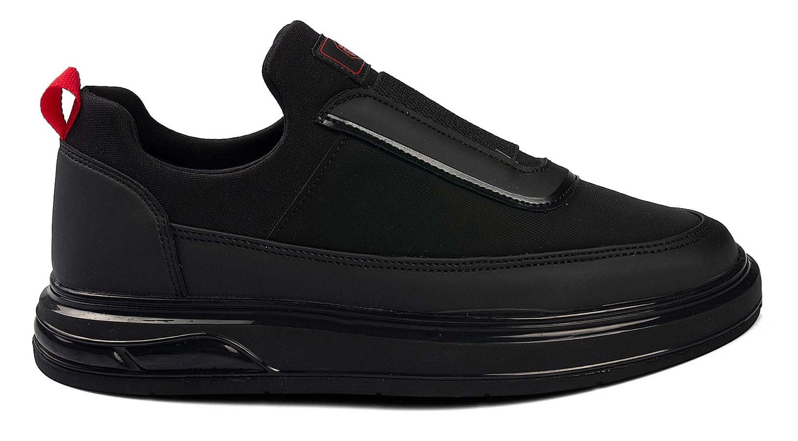 GC 870 M   40-44   SİYAH KIRMIZI