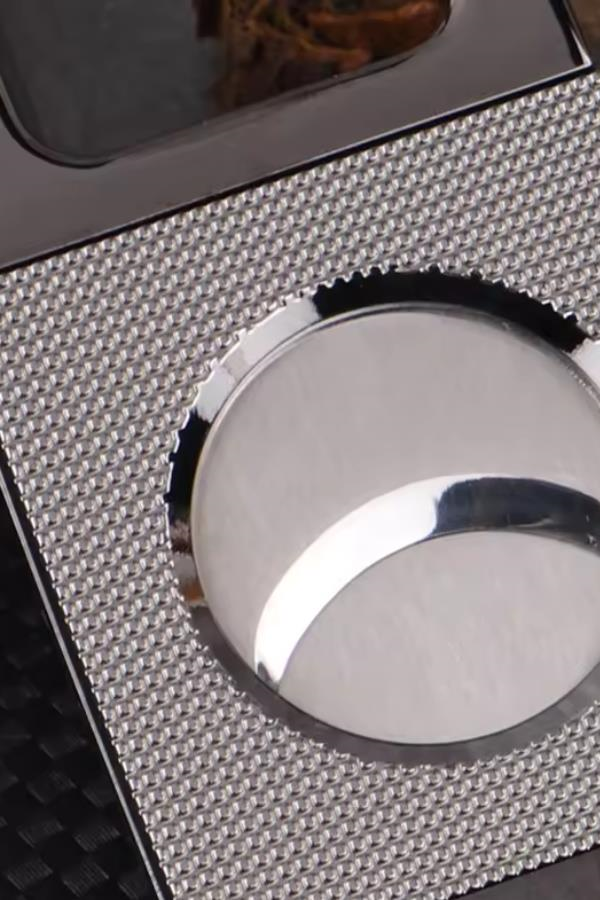 PQ Gümüş Köşeli Desenli Metal Puro Makası Kesici