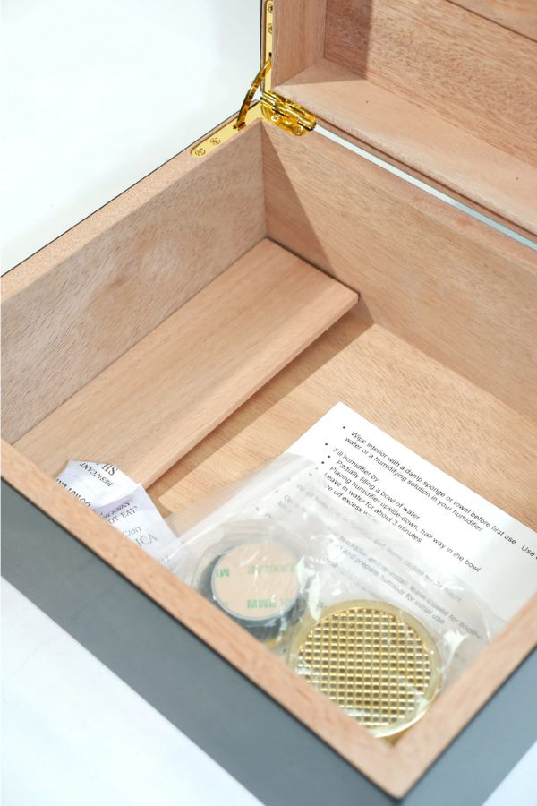 Cohiba Siyah Nokta Desenli Sedir Humidor Puro Kutusu