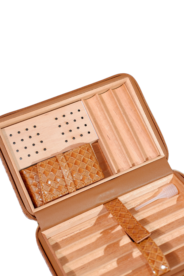 Cohiba Dahili Çakmaklı Kahverengi Mozaik Desenli Deri Puro Taşıma Çantası - Seyahat Humidoru