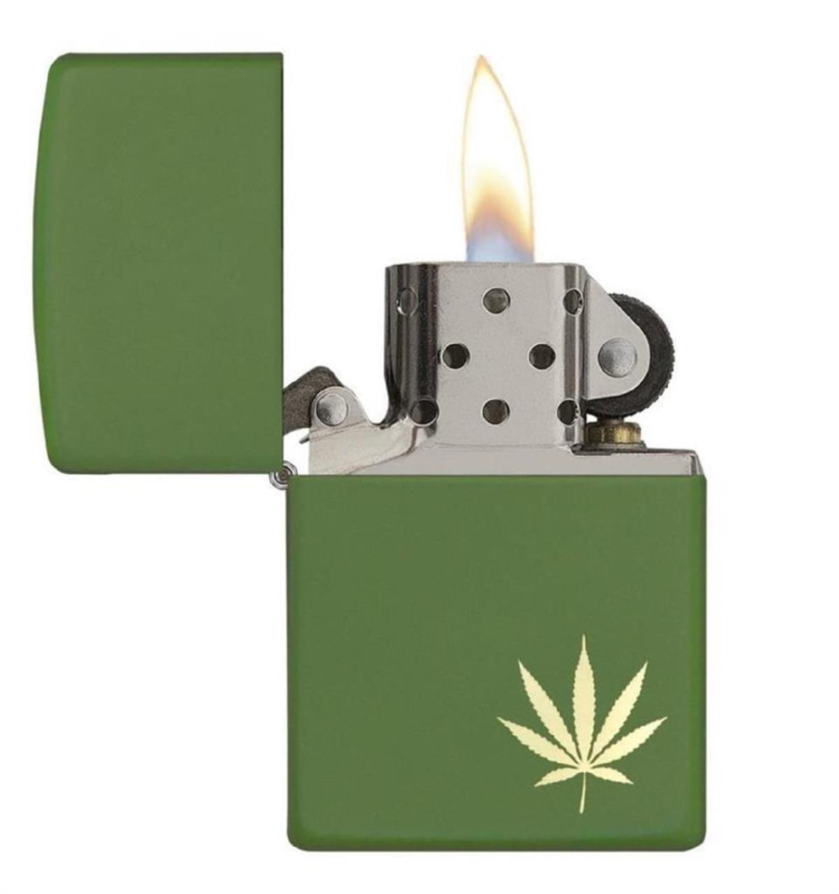 Zippo Çakmak Leaf Design Laser 29588-000004