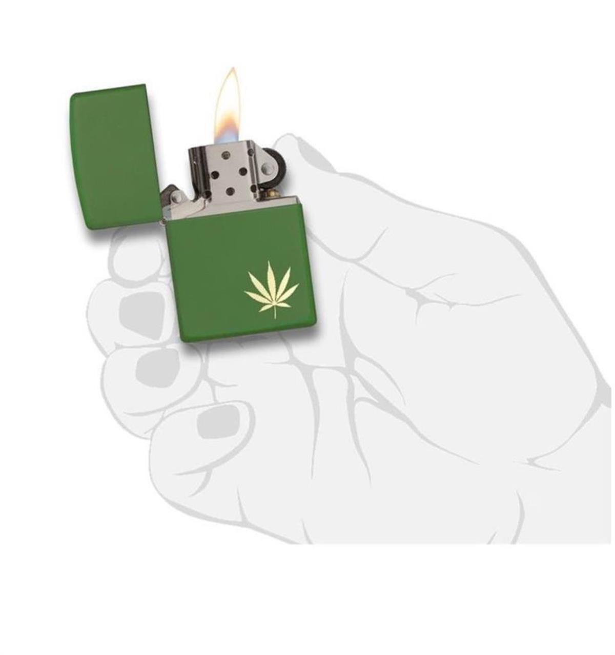 Zippo Çakmak Leaf Design Laser 29588-000004