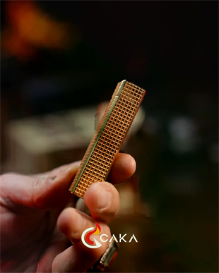 Caka Lighter Petra Titan Gold Benzinli Çakmak