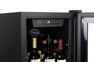 La Sommeliere 38 Şişe Kapasiteli Service Solo Siyah Şarap Dolabı LS38BLACK