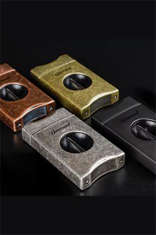 Guevara Fırçalı Gümüş V Puro Makası Kesici