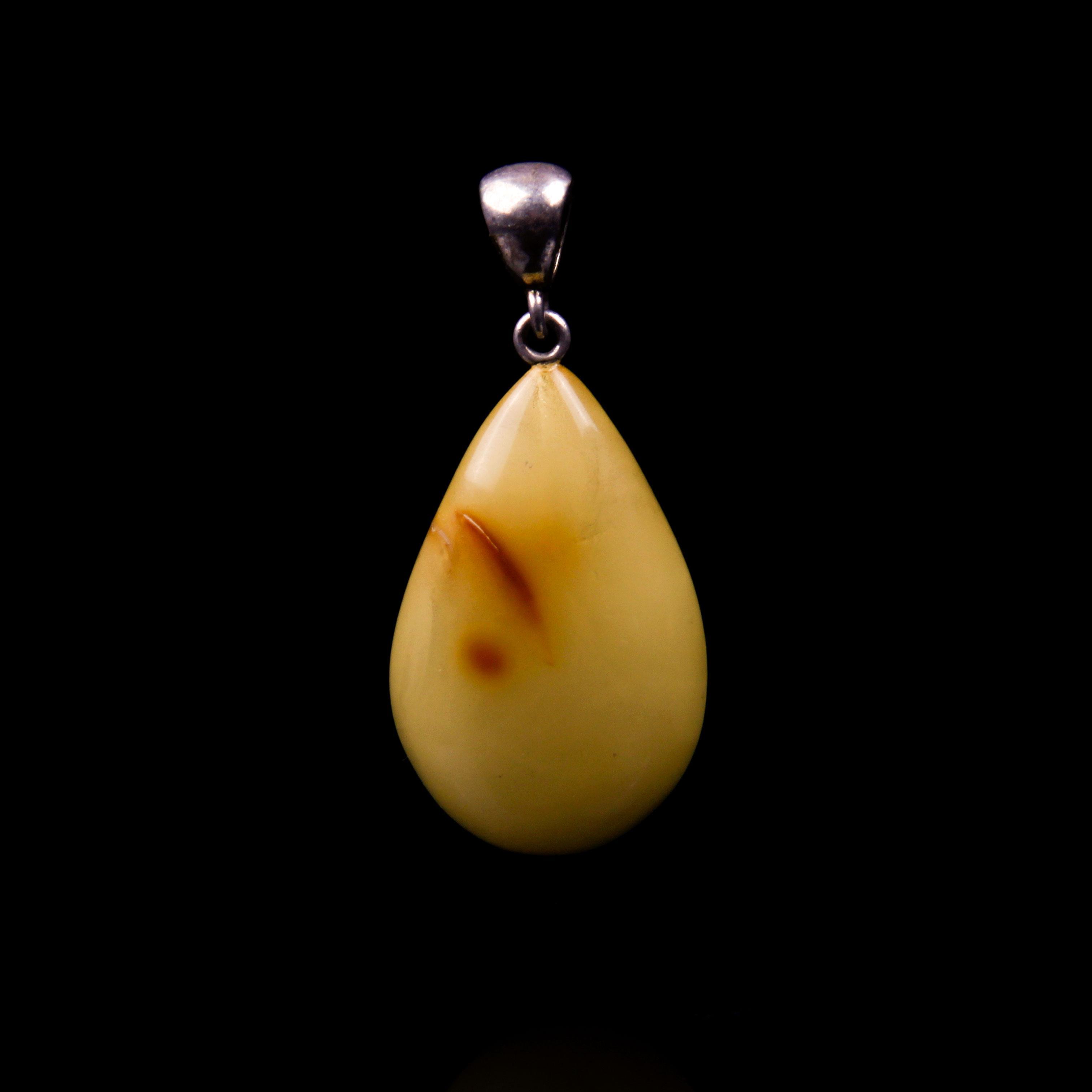 Kehribar Kolye Ucu - Gümüş Aparatlı