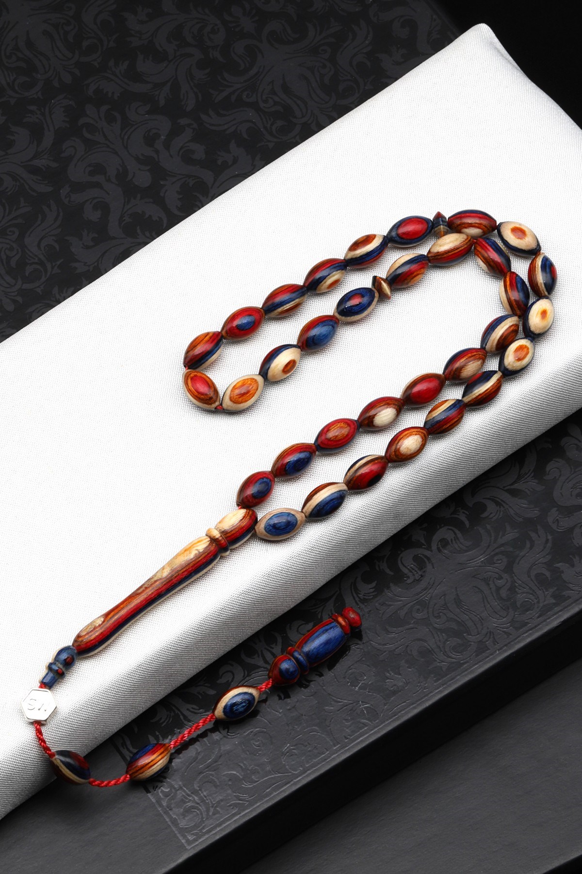 Usta İşçilikli Kafur Ağacı Tesbih 6 x 9 mm Arpa Kesim - T-1773